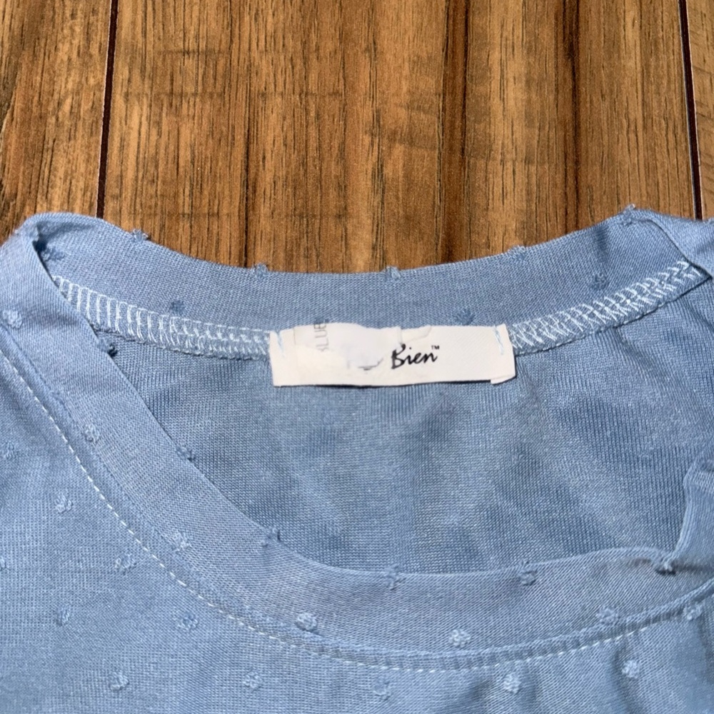 Blue top - Picture 3 of 4